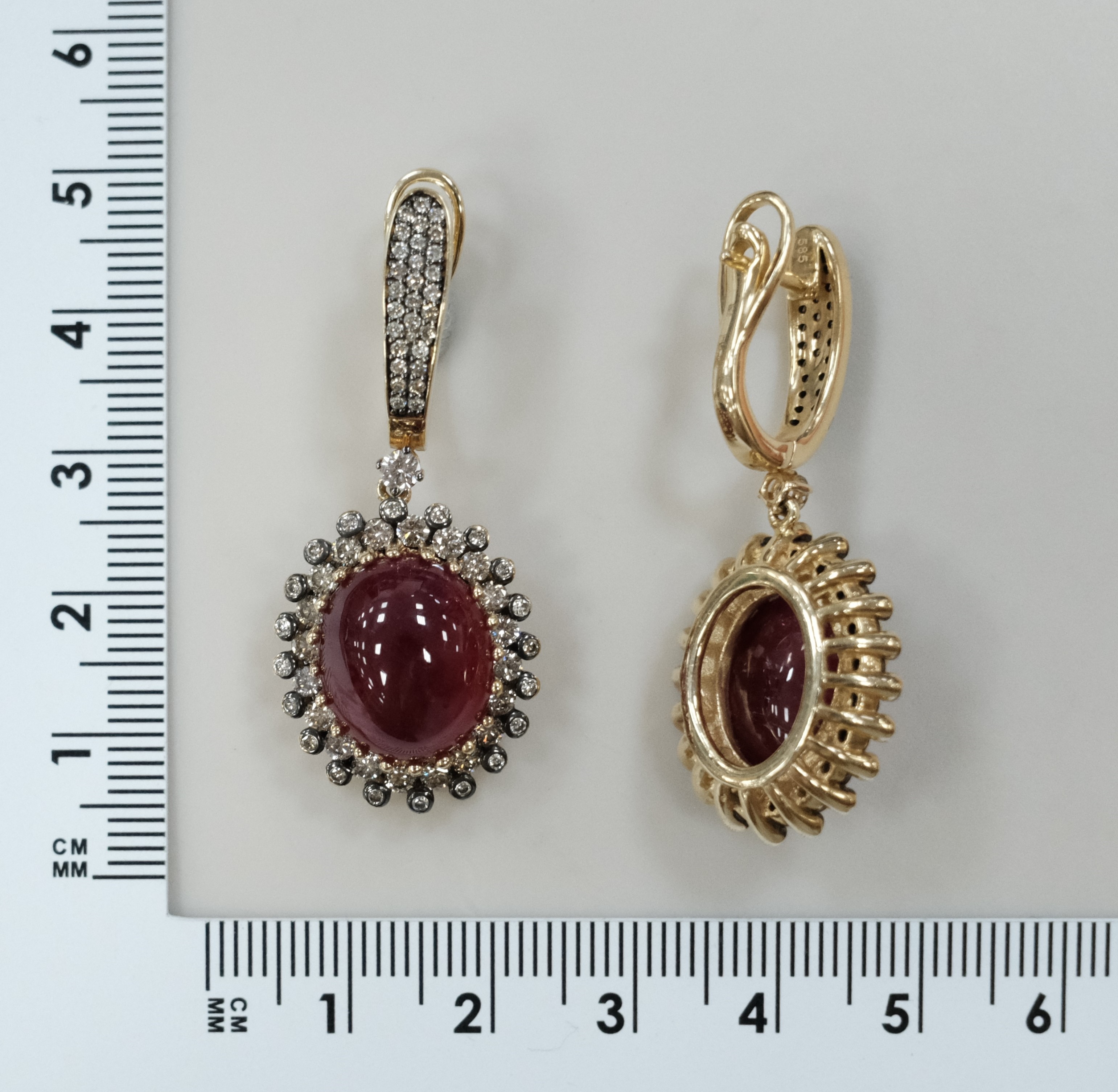 10511-000261 Серьги (Au 585)